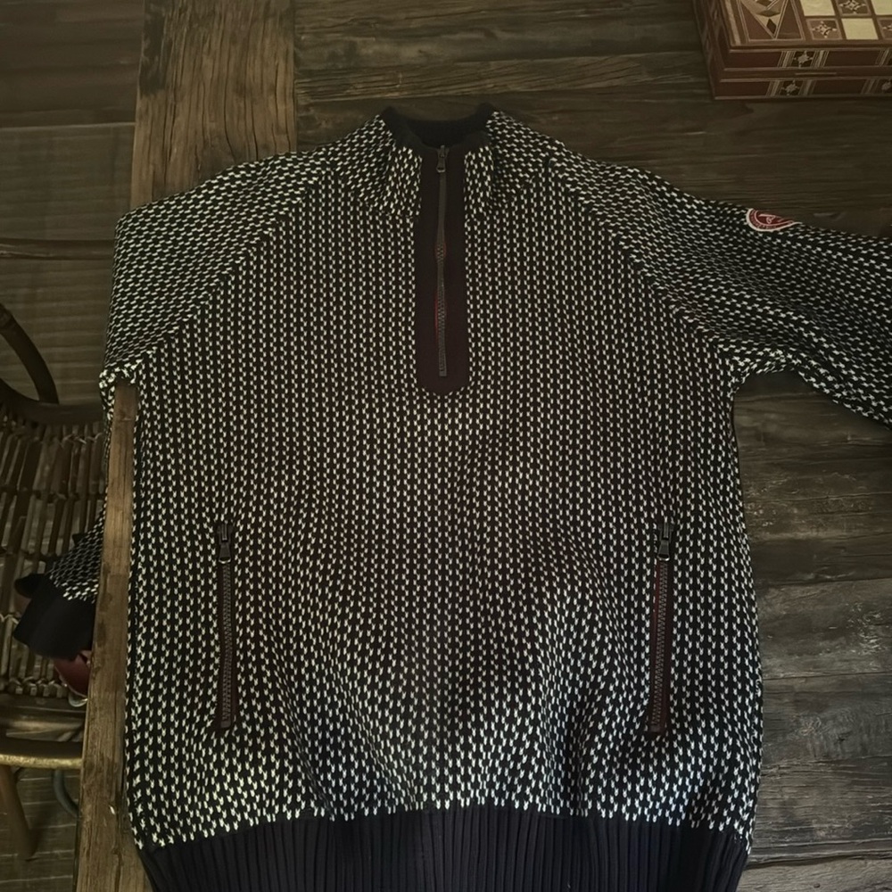 Bought for son but too small.  This is a small medium.
